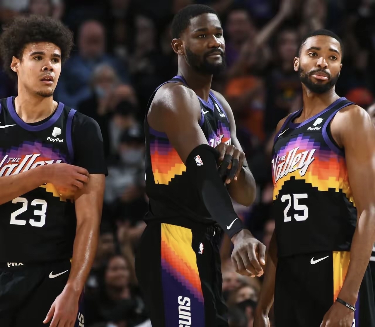 LOLS赛事网站 -菲尼克斯太阳训练开放日，集结日复出首秀引欢呼，NBA总决赛在即，球探报告显示潜力(勇士不敌热火库里飚中三分点燃观众)